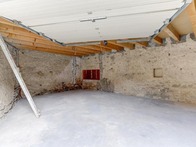 Grange en pierre avec fort potentiel d'aménagement