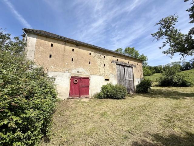 Grange en pierre avec une vue magnifique à vendre près d'Onlay