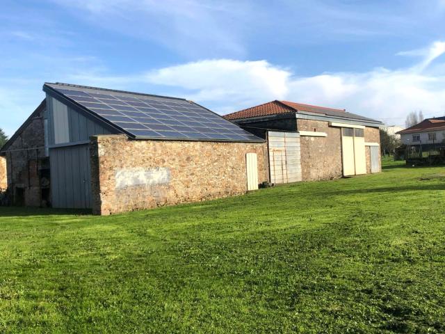 Grange en pierre à Rénover et terrain constructible