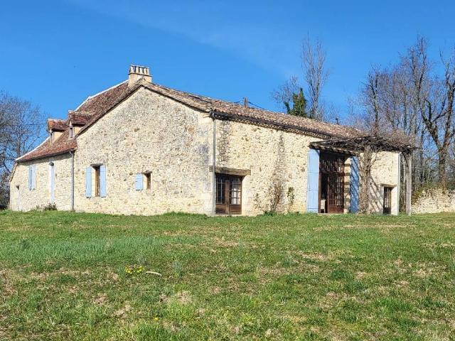 Grange En Pierre Renovee Avec Piscine 253m² Rampieux