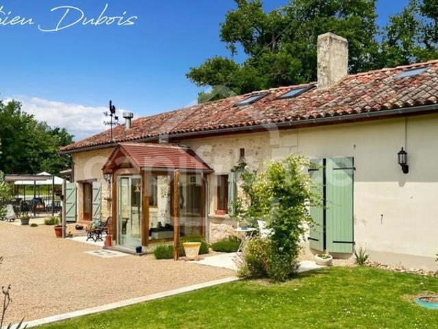 Grange en pierre rénovée avec piscine, 4 chambres, au cœur de la nature en Dordogne