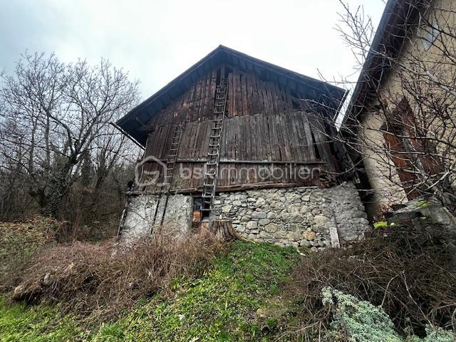 Grange hameau de Montarlot St Etienne de Cuines