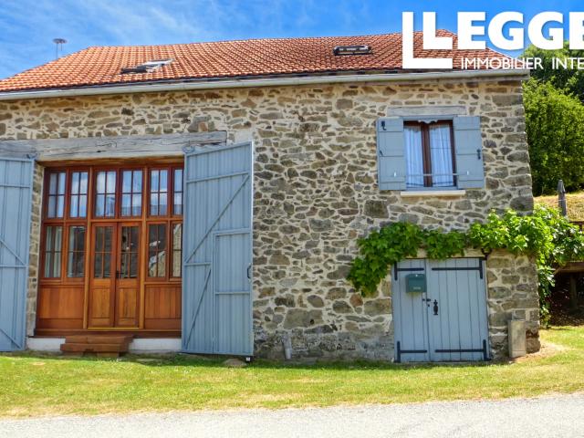 Grange indépendante aménagée avec trois chambres