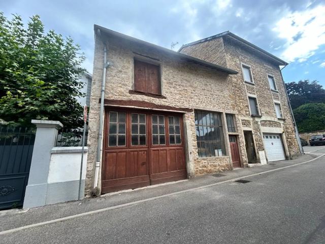 Grange Lagnieu 2 pièce s 260 m2