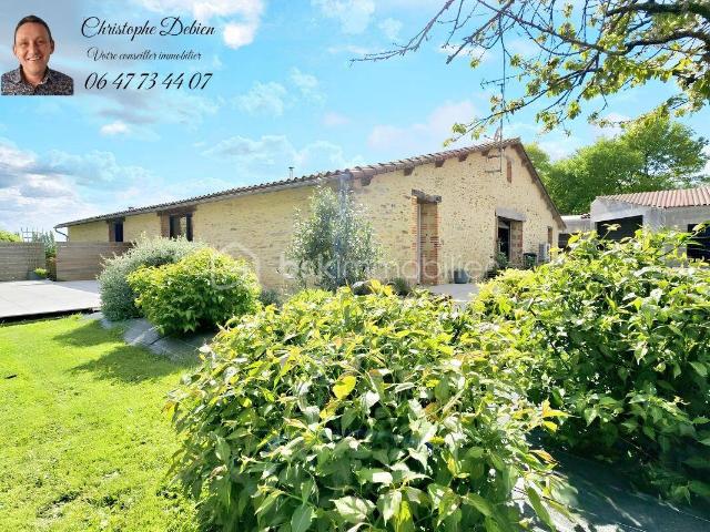 GRANGE RÉNOVÉE DE 231 M² AU CŒUR DE LA NATURE – CHARME DE L'AUTH