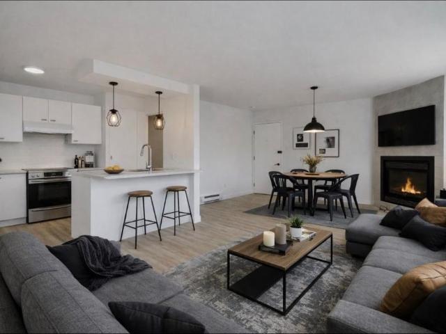 Grand 41/2 à louer à Repentigny, foyer, 1600 $, juillet