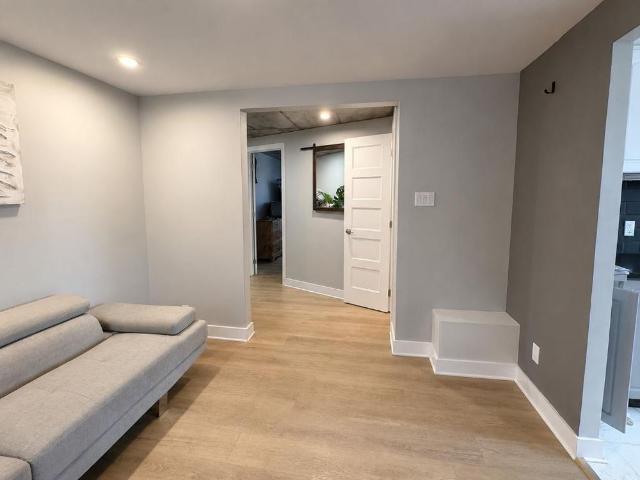 Grand 4½ avec grande cour privée et 2 stationnements – Valleyfield
