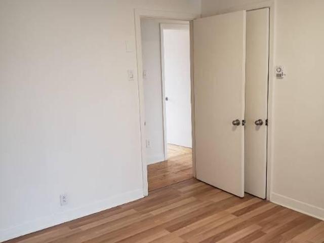 ✨ Grand 4 1/2 à louer – Centre ville de Joliette ✨rue St Viateur