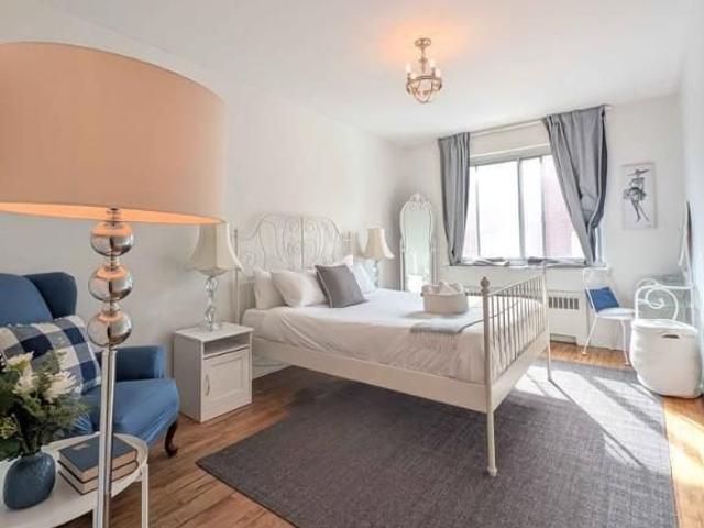 Grand 4 1/2 a louer Rue Van Horne JUIN Chauffage et eau chaude inclus