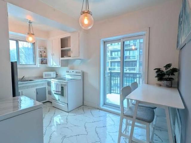 Grand 4 1/2 a louer Rue Van Horne JUIN Chauffage et eau chaude inclus
