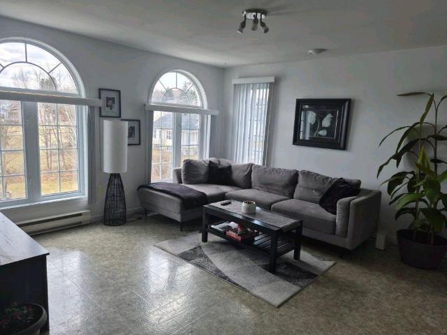grand 4 1/2 style condo à Beauceville