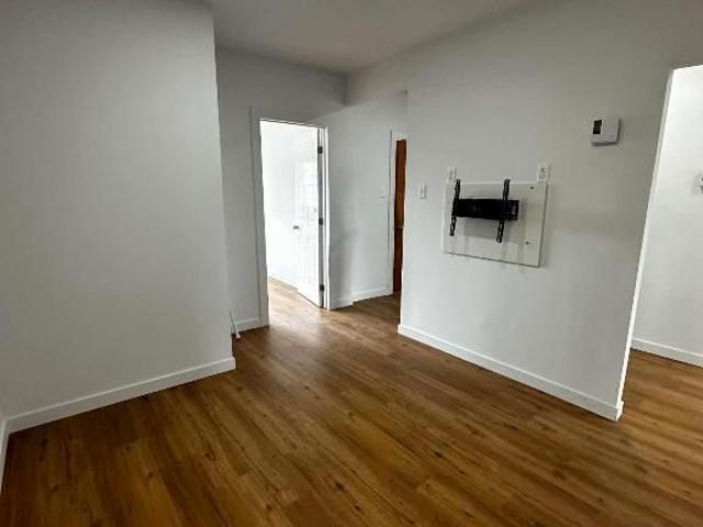 Grand 51/2 rénové/3chambres/wi fi inclus/1050pi2/ haut duplex
