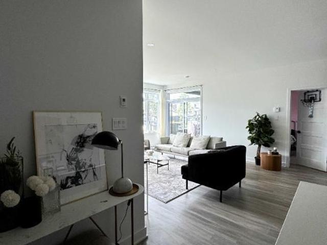 Grand 5 ½ au rez de chaussée – Prise de possession flexible: 1er juin, 1er juillet ou 1er août