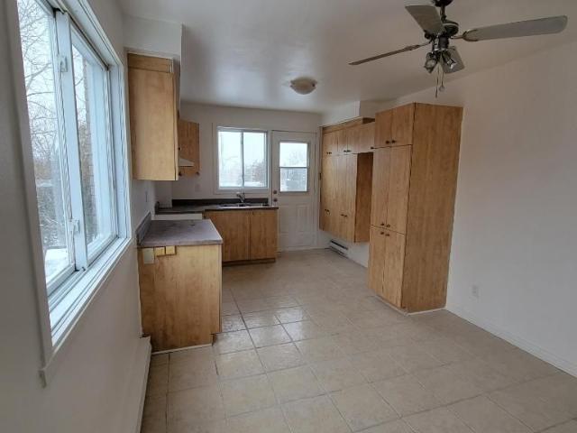 GRAND 5½ À LOUER – SAINT HUBERT, RIVE SUD DE MONTRÉAL  1 650 $ / mois