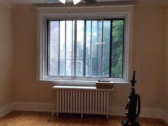 Grand 5½ à NDG Village Monkland à deux pas du métro Villa Maria, disponible pour juillet