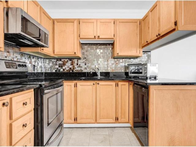 Grand 5 ½ TOUT RÉNOVÉ & TOUT ÉQUIPÉ – Chomedey, Laval
