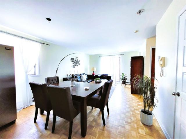 GRAND 5½ TRÈS SPACIEUX – 3 CHAMBRES