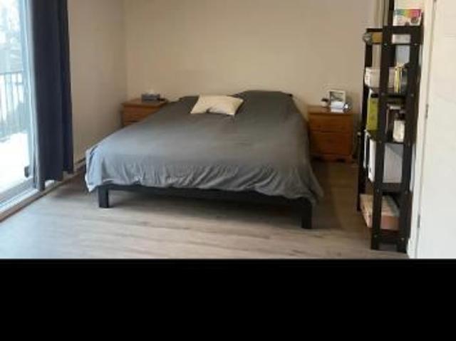 Grand 5 1/2 à louer 2 salle de bains