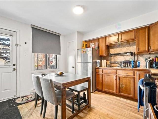 Grand 5 1/2 à louer pour le 1er juillet au 9310 avenue Bruchési à Montréal, Faites vite!