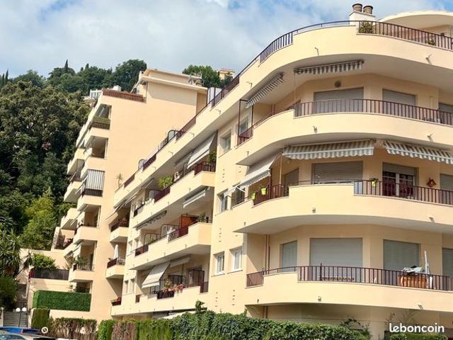 Grand 2 piéces Terrasse 21m2 Parking collectif