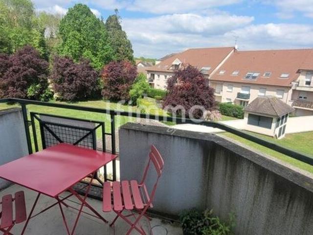 Grand 2 pièces, balcon, parking