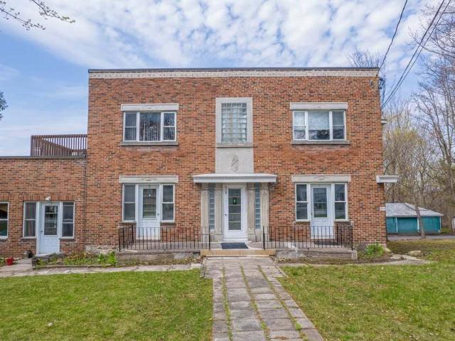 GRAND 2 1/2 AU COEUR DE BEDFORD !