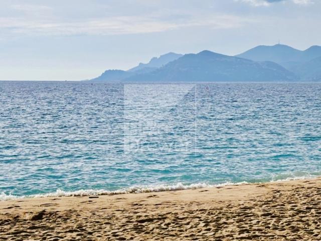 Grand 2P RDJ Cannes Plage Idéal Airbnb!