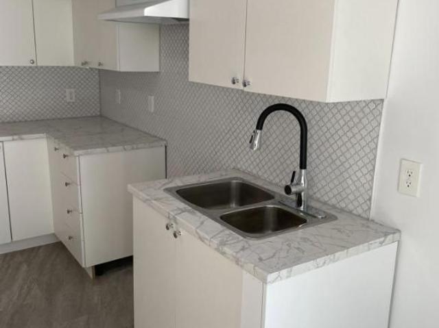 Grand 3 ½ avec chambre fermée à louer – Montréal Nord