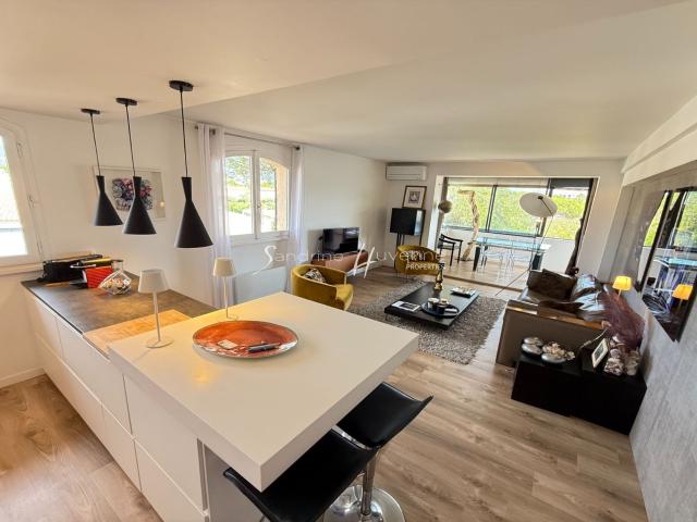 Grand 3 Pièces Vue Sur La Marina 78m² Cogolin