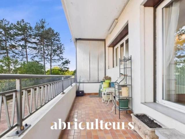 Grand 3 pièces au calme au coeur de la Croix Rousse