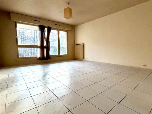 Grand 3 pièces de 70 M2 avec sa Terrasse, exposé plein sud
