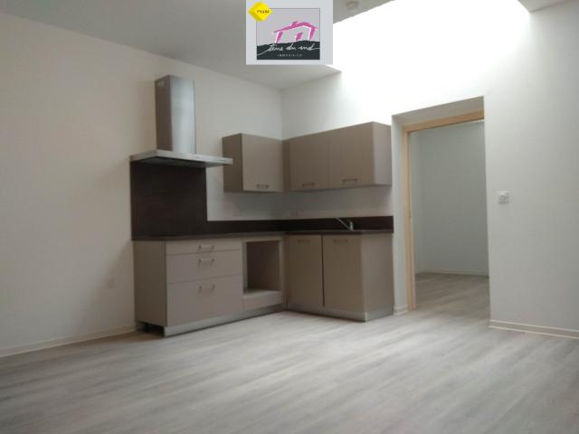 Grand 3 pièces en rez de chaussée avec cour