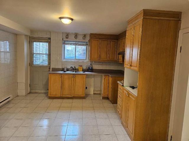 Grand 3 1/2 quartier St Michel / Ahuntsic pour juillet