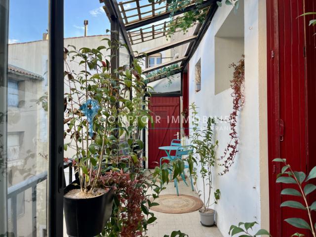 Grand T3 103m2, coeur de ville de Sete balcons et vue port