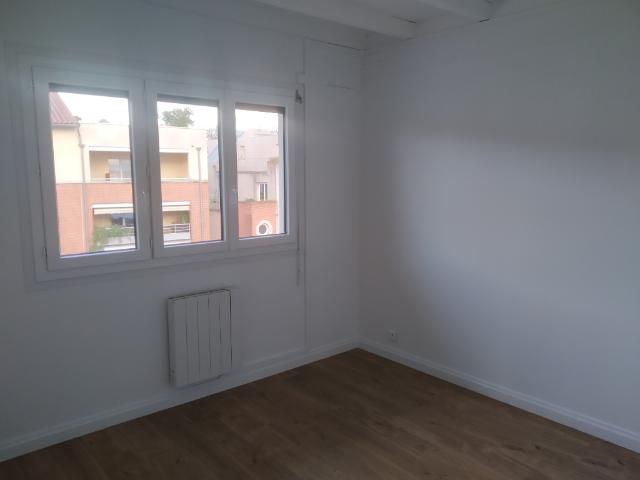 Grand T3 / T4 place de l'Ormeau