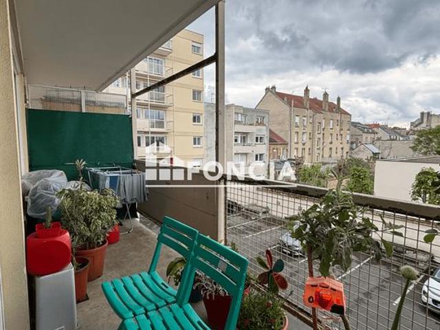 Grand t3 avec balcons et parking proche gare