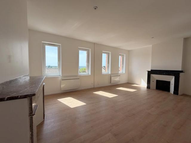Grand T3 de 89 m² dans le centre de Verfeil