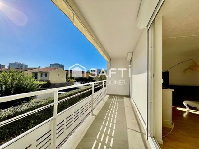Grand T3 lumineux avec grand balcon, au calme