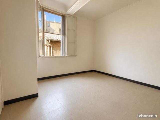 Grand T1 de 27 m² À deux pas de la Place de la Comédie