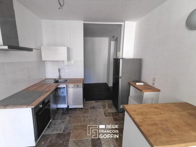 GRAND T1 LUMINEUX DE 43.82 M2 QUARTIER GUILLOTIERE