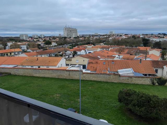 Grand T2 avec balcon, cave et stationnement Laleu
