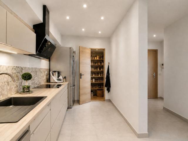 GRAND T2 avec Balcon et Parking PROCHE Bordeaux centre