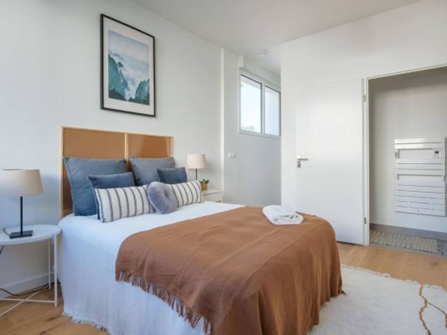 GRAND T2 avec Balcon et Parking PROCHE Bordeaux centre