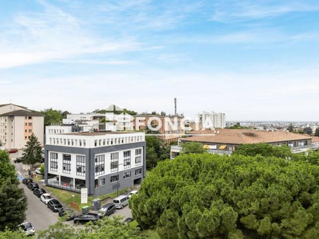 Grand T2 avec parking et balcon secteur jolimont