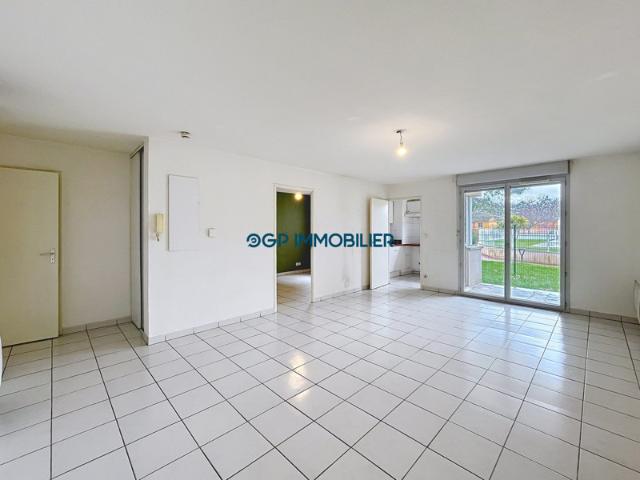 Grand T2 en rez de jardin