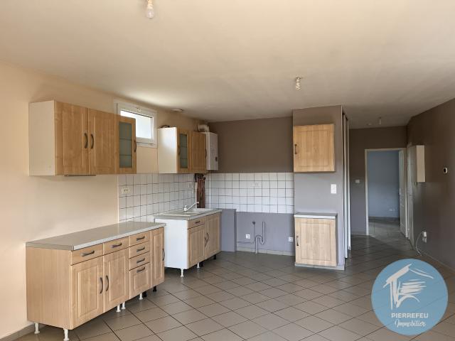 GRAND T2 PROCHE CENTRE VILLE