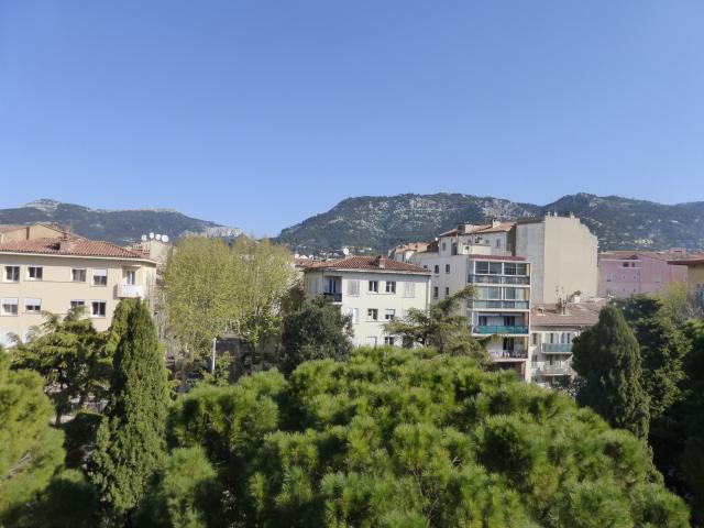 GRAND T2 PROCHE ARSENAL TOULON