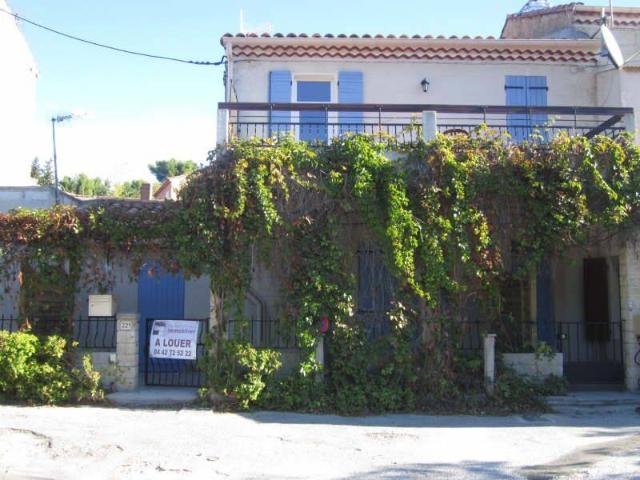 GRAND T2 REZ DE CHAUSSEE 65 m2