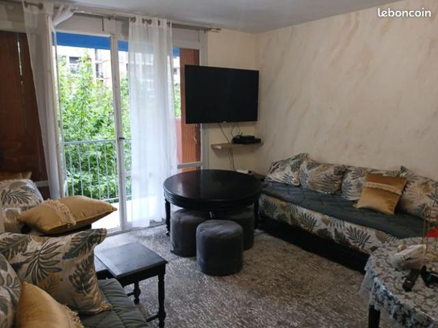 Grand T4 3 chambres avec balcon + Garage + cave à 110 000