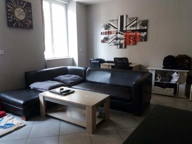 GRAND T4 DE 106.33m2 AU CENTRE DE VINDRY SUR TURDINE, Vindry sur turdine